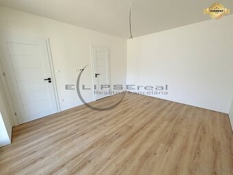 SKOLAUDOVANÉ Štýlový 4i dom – ŠTANDARD v cene - 11