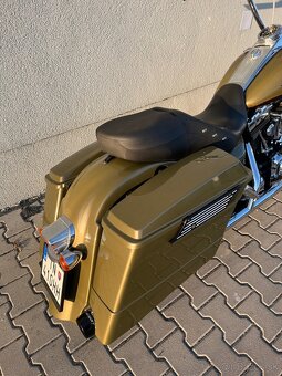 HARLEY DAVIDSON FLHR ROADKING 2008 - 11