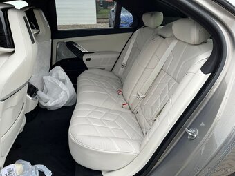 BMW i7 XDrive60 400 kW A/T - 11