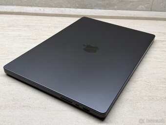 MacBook Pro 16" M3 Pro 12-CPU 18-GPU, 18GB, 512GB - 11