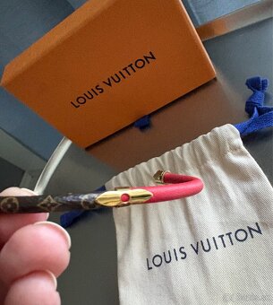 Louis Vuitton Daily Confidential náramok , pc 275€ - 11