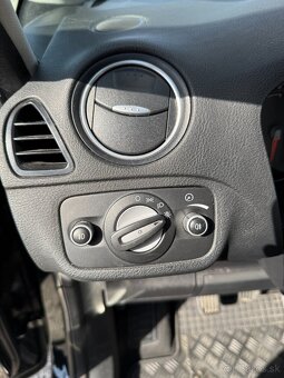 Predám Ford S Max - 11