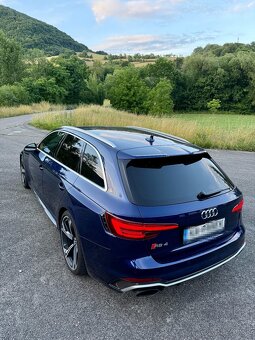 Audi RS4 Avant 2.9 TFSI - 11