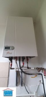 Na predaj 3 izbový byt 70m2 v štvorbytovke s garážou - Bardo - 11