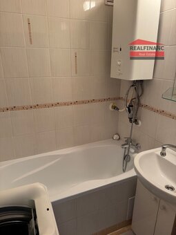 Na predaj veľký 3 - izbový byt na Hlavnej ulici v Trnave - 11