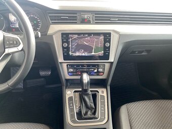 Volkswagen Passat Variant 2.0TDI 110kW DSG - 11