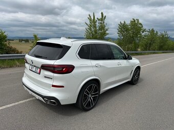 BMW X5 xDrive M50d A/T - 11