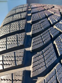235/45 r19 zimne pneumatiky - 11