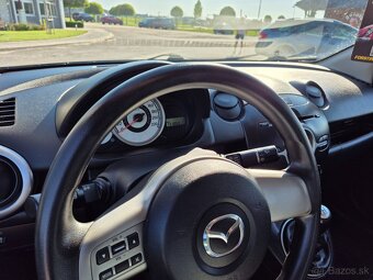 Mazda 2 ... 1,3 16v Benzín ... 131 000km - 11