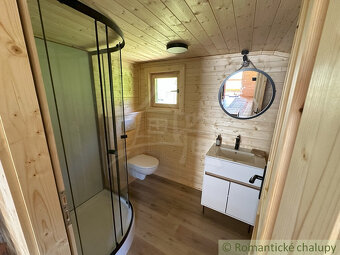 Kompletne zrekonštruovaná drevenička na polosamote pri Ján - 11