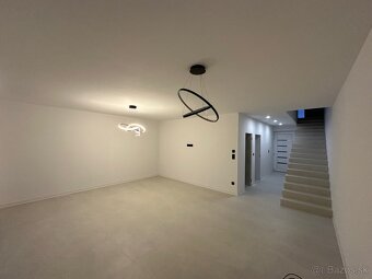 RABČA - predaj domu blízko centra - 11