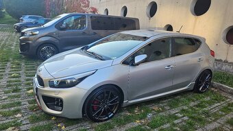 KIA Ceed GT 1.6 T-GDi 150kw, 32000 km - 11