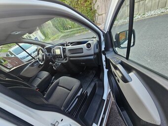 RENAULT TRAFIC  97.700 km - 11