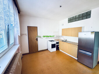 Predaj 3-izb. tehlový byt 90 m2, 2 loggie, Nábrežná ul. - 11