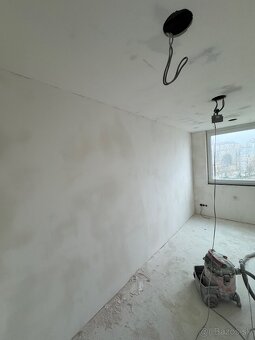 KOMPLETNÉ REKONŠTRUKCIE BYTOV A DOMOV - 11