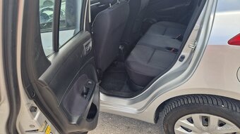 Predám SUZUKI SVIFT 1.3 BENZIN - 11