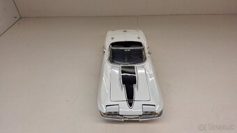 CHEVROLET CORVETTE - 11