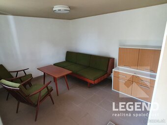 Krásna záhrada s malou murovanou chatkou v Kolárove, Čergov - 11