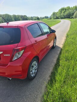 Toyota yaris - 11