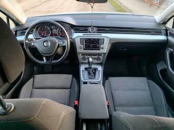 Volkswagen Passat - 11