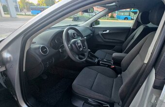 Audi A3 Sportback 1.9 TDI Attraction - 11