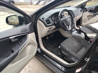 Volvo V40 D2 Cross country - 11