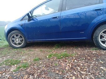 Predám Fiat Punto geande 1.4 benzín 57 kw - 11