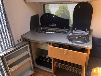 Karavan Knaus 400 Südwind  Rok 2007 - 11