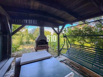 Rodinný dom s nádherným 8 árovým pozemkom na Kamennej ulici - 11