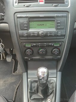 Škoda Octavia 1.6 MPi nová STK /EK - 11