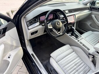 Volkswagen Passat Variant 2.0 TDI Elegance 4Motion DSG 140kw - 11