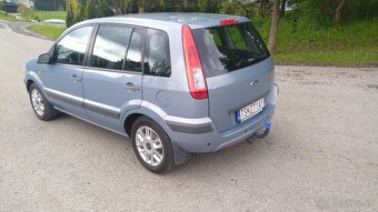 Ford Fusion - 11