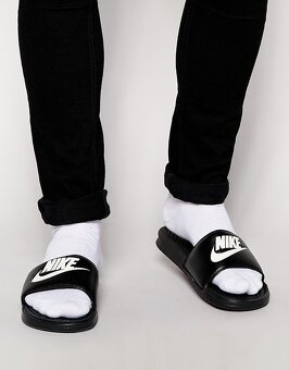 ŠĽAPKY NIKE BENASSI JDI veľ. 45 (UK10) + darček - 11