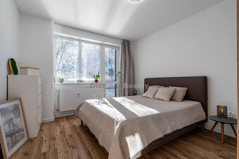 NA PREDAJ KOMPLETNE ZREKONŠTRUOVANÝ 2 IZBOVÝ BYT S BALKÓNOM - 11