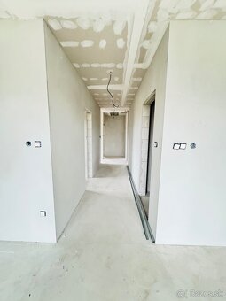 NOVOSTAVBA V PEKNEJ LOKALITE - 11