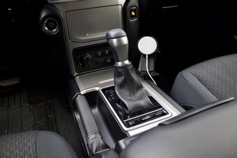Land Cruiser 2.8 D, 4x4, 18 126 km,WEBASTO, odpočet DPH. - 11