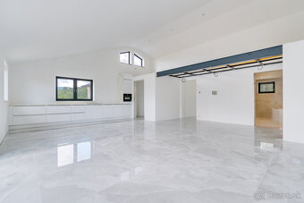 Na predaj 3 moderné nízkoenergetické rodinné domy v obci Val - 11