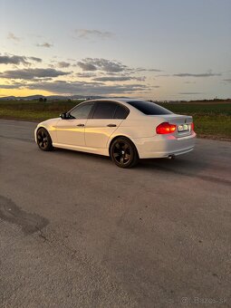 BMW 320D xDrive A/T E90 - 11