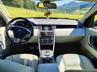 Land Rover Discovery Sport - 11