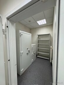 Na predaj budova v Trnave v centre mesta (1014 m²) - 11