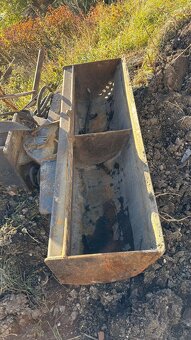 Rýpadlo nakladač JCB 4CX - 11