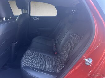 Kia XCEED 1,5 T-GDi M6 GOLD 103kW/140k - 11