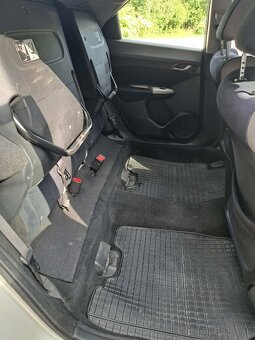 Predám hondu civic 1.8 benzin 103kw - 11