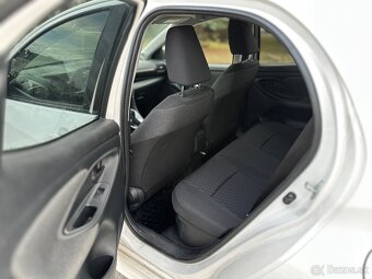 Toyota Yaris 1.5 Hybrid e-CVT Active - 11