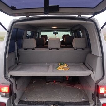 Predám VW Caravelle 2,5 TDI 111kw - 11
