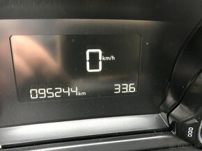 Peugeot 308 1.2 i 81 kW r.v.2018 95 000 km ČR+1.majitel - 11