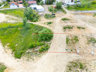 Na predaj pozemok s projektom a stavebným povolením v obci V - 11
