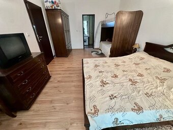 Štýlový dvojizbový apartmán v ideálnej dovolenkovej lokalite - 11