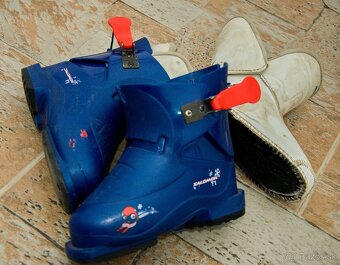 detské lyže + lyžiarky - 11