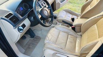 Volkswagen Touran 2.0TDI - 11